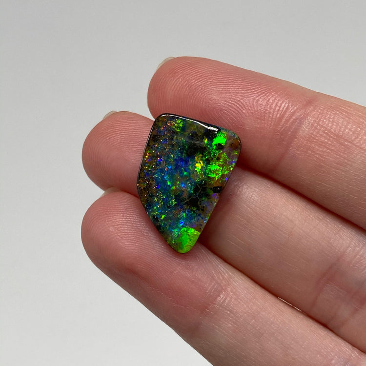 8.75 Ct geometric boulder opal