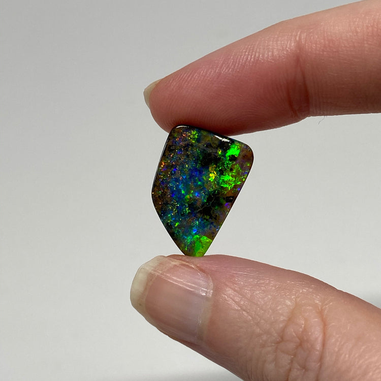 8.75 Ct geometric boulder opal