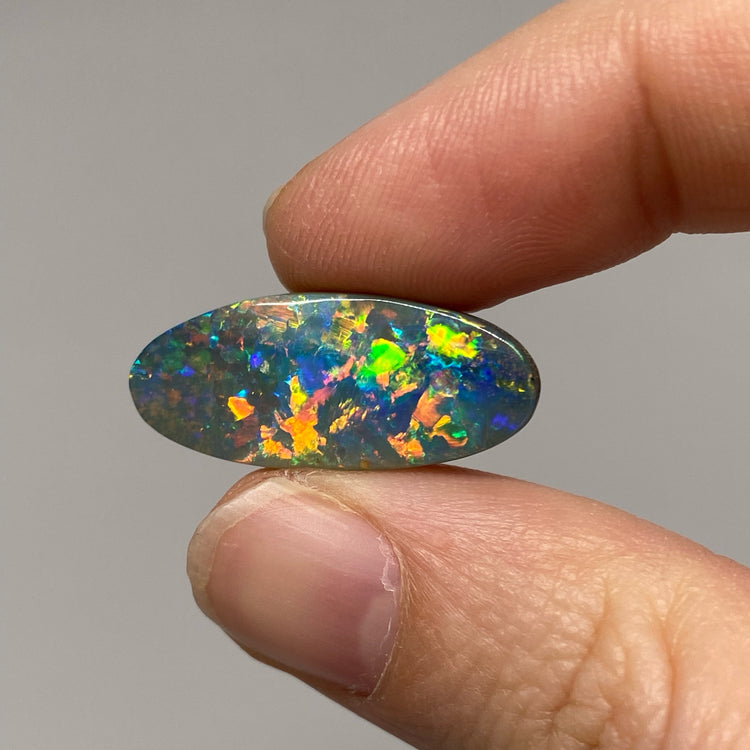 10.67 Ct top gem grade oval boulder opal