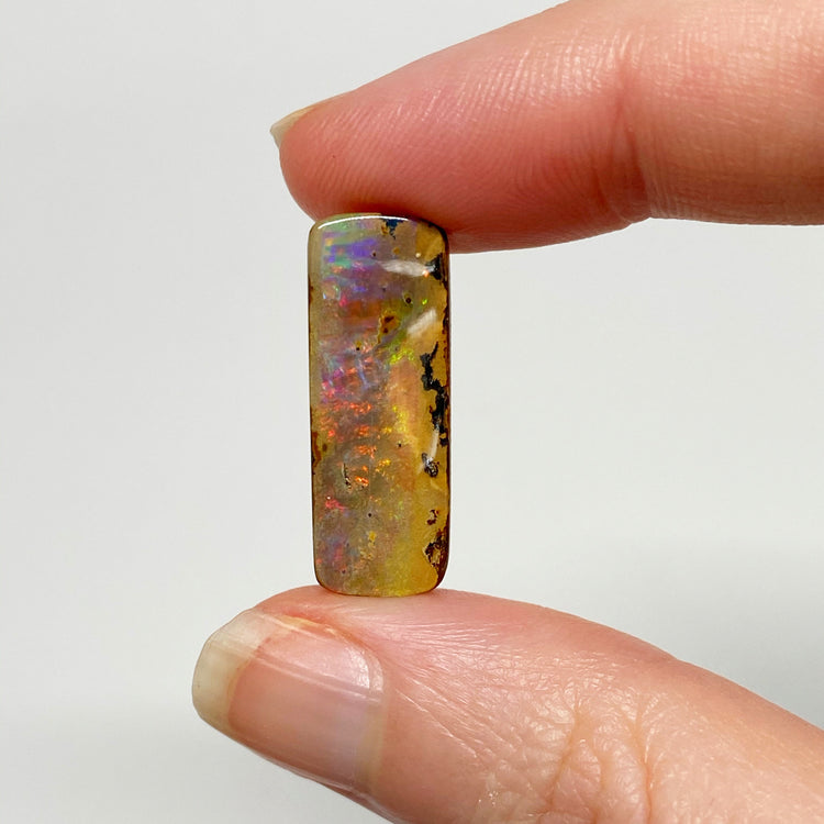 14.38 Ct flashy rainbow boulder opal pair