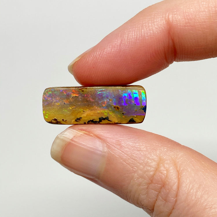 14.38 Ct flashy rainbow boulder opal pair
