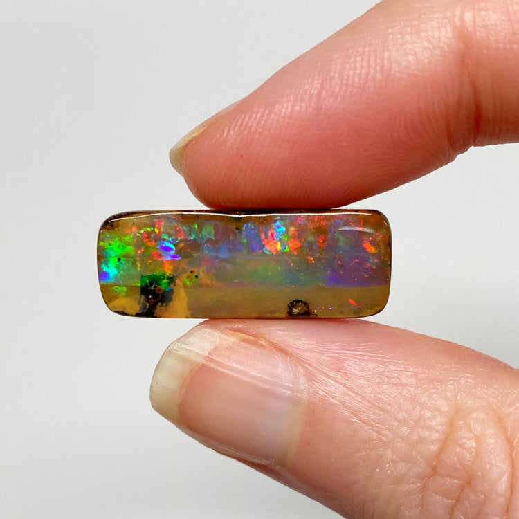 14.38 Ct flashy rainbow boulder opal pair