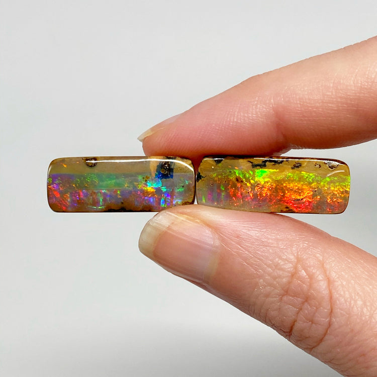 14.38 Ct flashy rainbow boulder opal pair