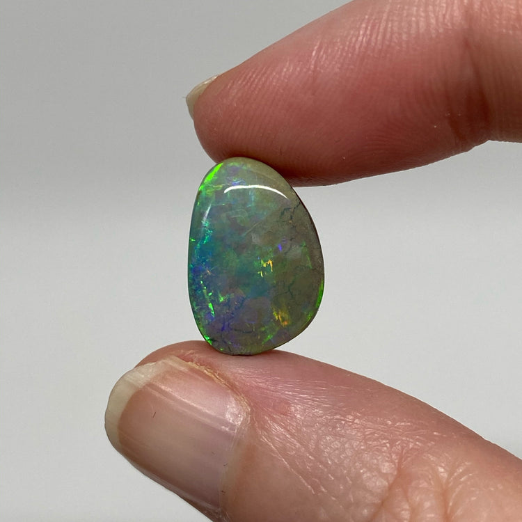 8.95 Ct electric green boulder opal
