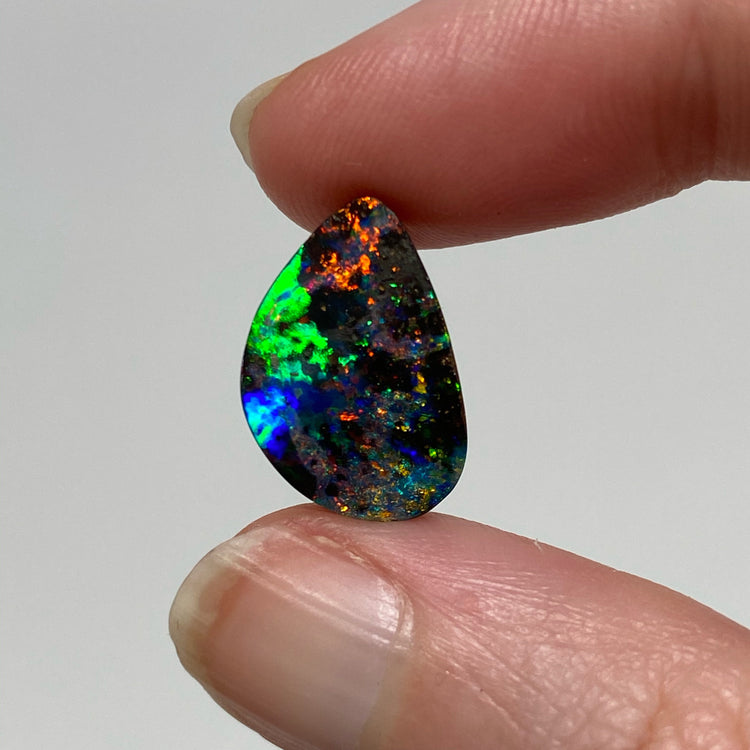 5.10 Ct rainbow boulder opal