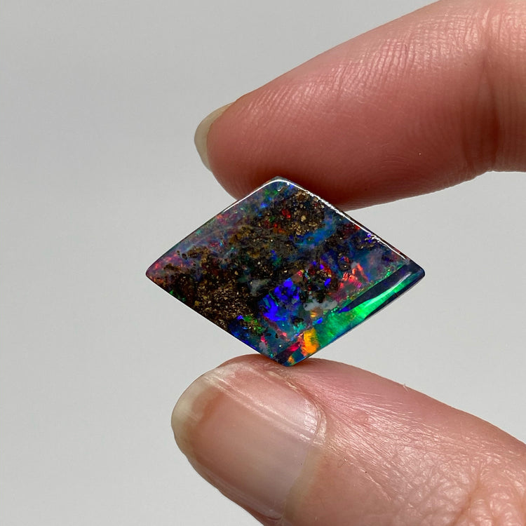 9.22 Ct matrix boulder opal
