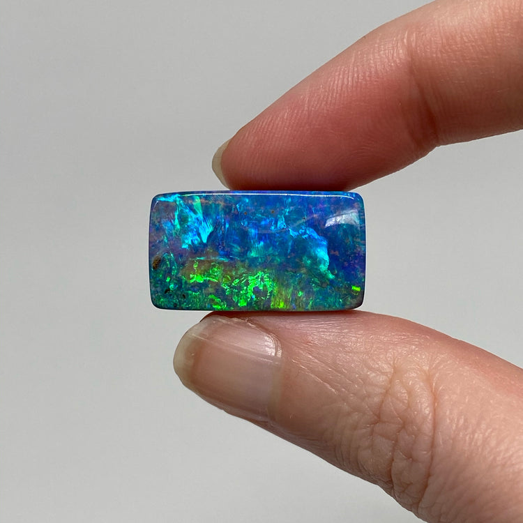 18.23 Ct ocean green-blue boulder opal