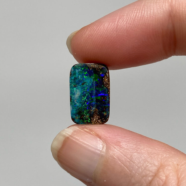 8.21 Ct green-blue boulder opal pair