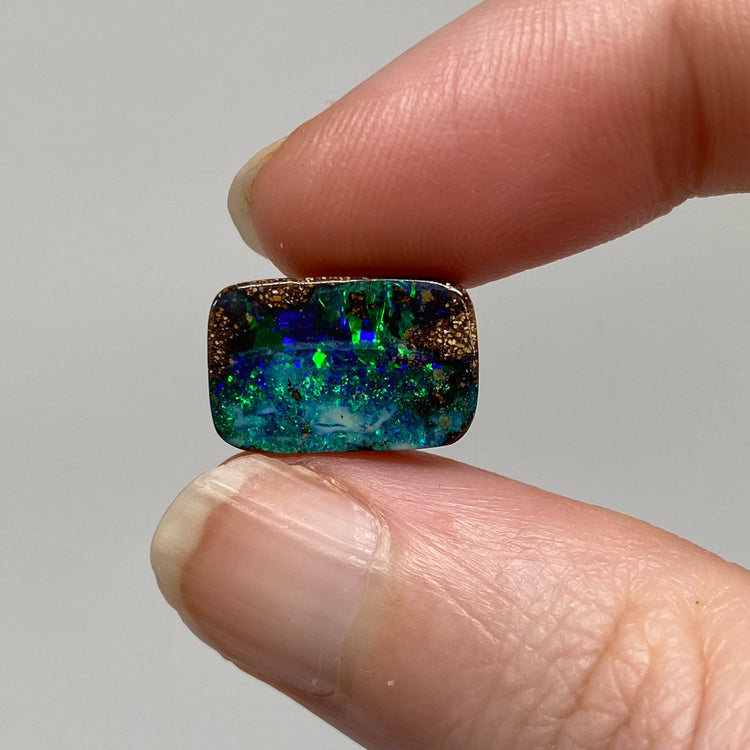 8.21 Ct green-blue boulder opal pair