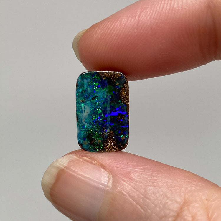 8.21 Ct green-blue boulder opal pair