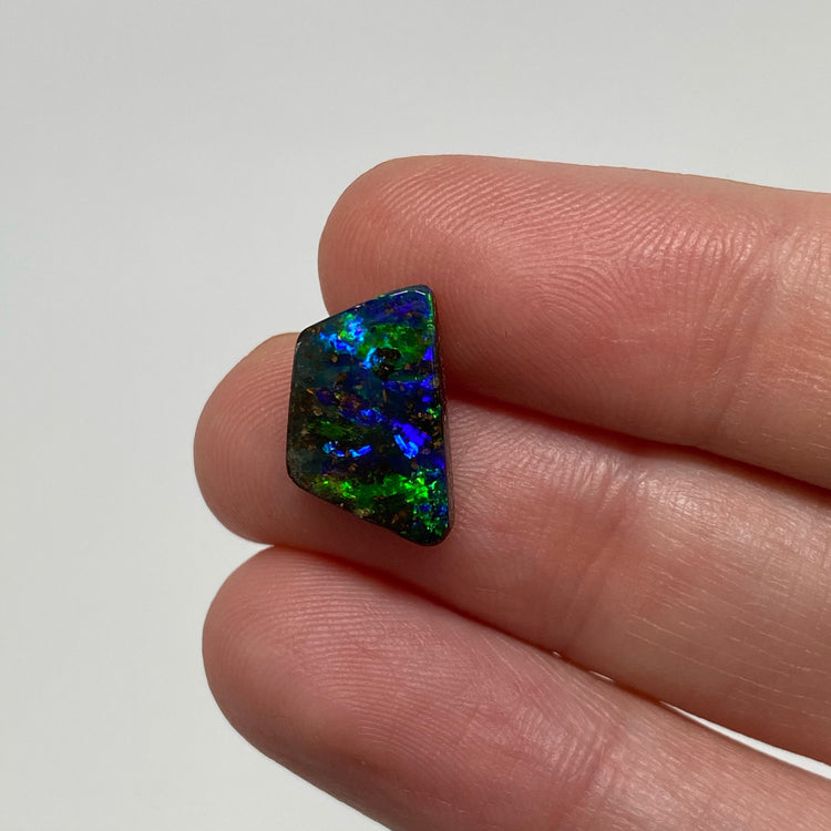 3.49 Ct green-blue boulder opal