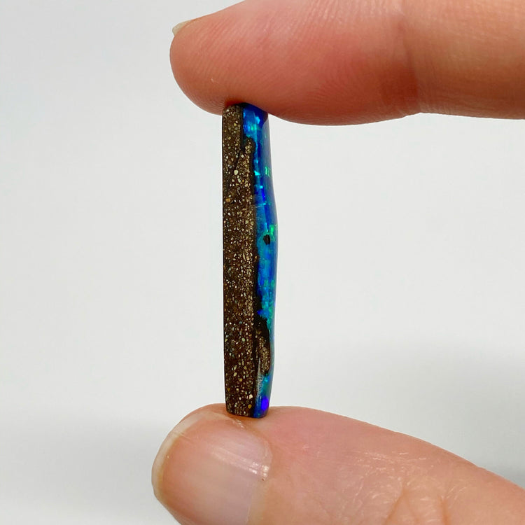 10.80 Ct top gem green-blue boulder opal