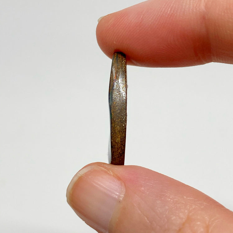 8.60 Ct broad flash boulder opal