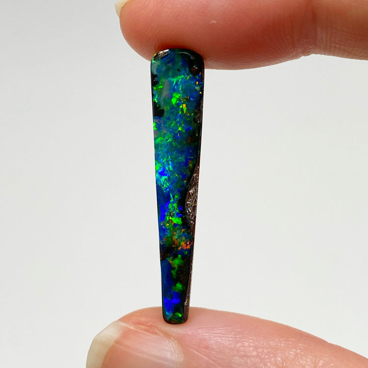 8.06 Ct narrow geometric boulder opal