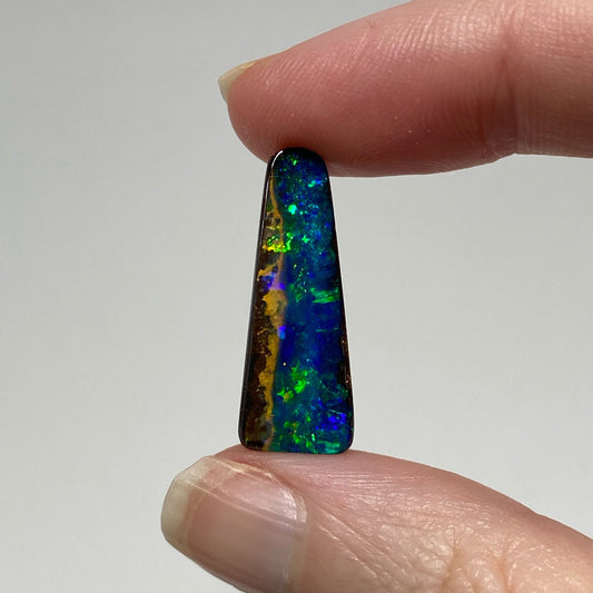 8.87 Ct green-blue boulder opal