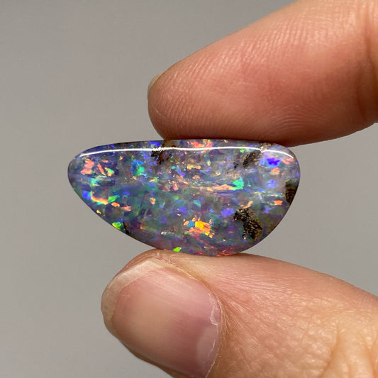 13.47 Ct rainbow boulder opal