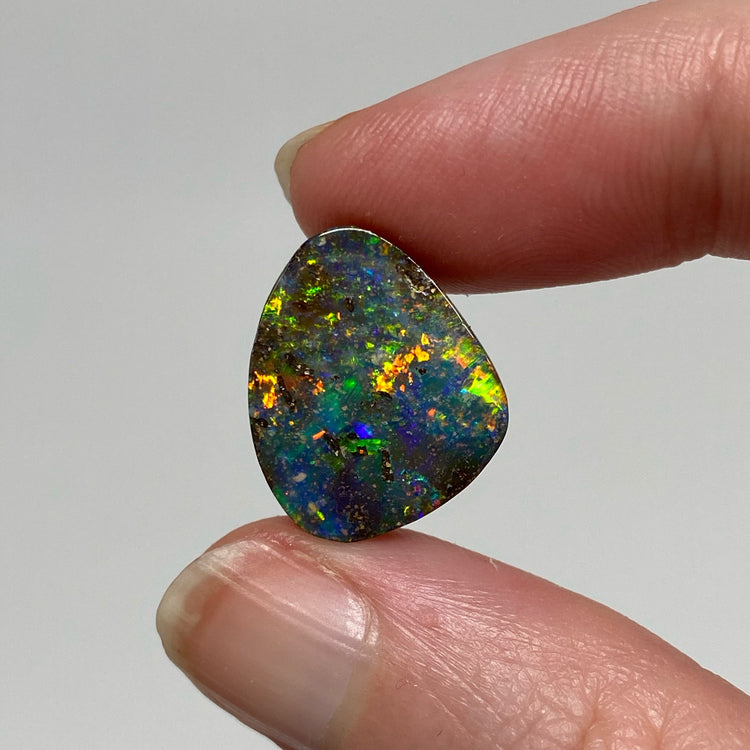 8.40 Ct colorful gem boulder opal