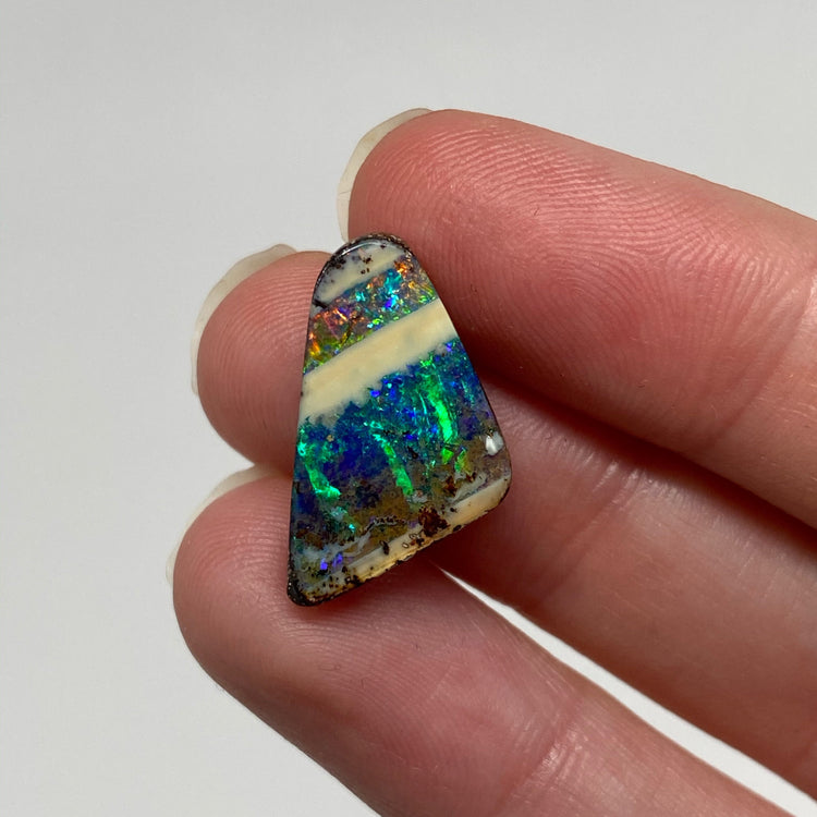 7.62 Ct small geometric boulder opal