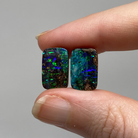 8.21 Ct green-blue boulder opal pair