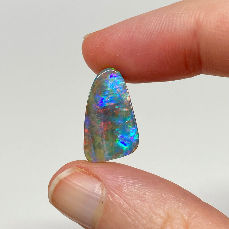 5.33 Ct small gem boulder opal