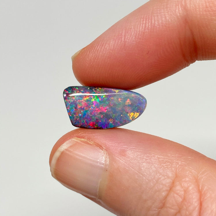4.86 Ct small gem boulder opal