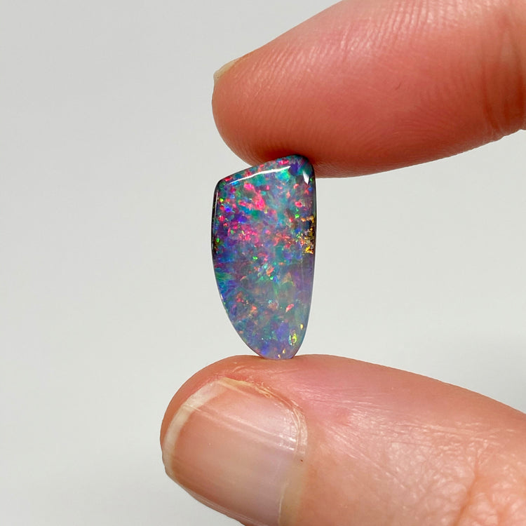 4.86 Ct small gem boulder opal