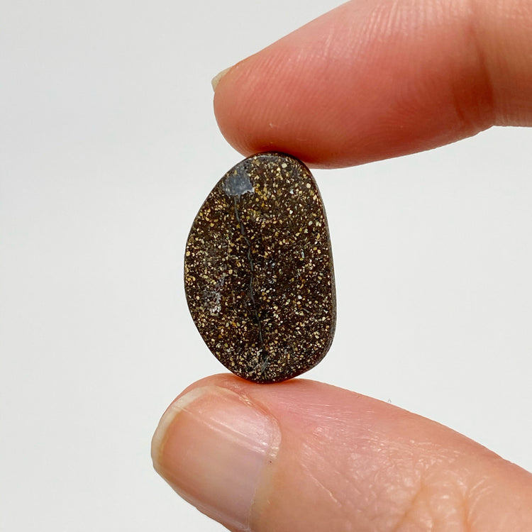 9.04 Ct free-form boulder opal